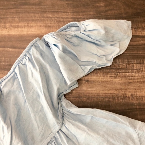 ❌❌ SOLD ❌❌ Fashion Nova Off Shoulder Ruffle Romper - Picture 7 of 8